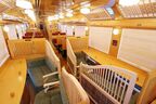 観光列車「ふたつ星4047」車内
