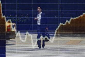 円安好感、日経平均は1万5600円を回復