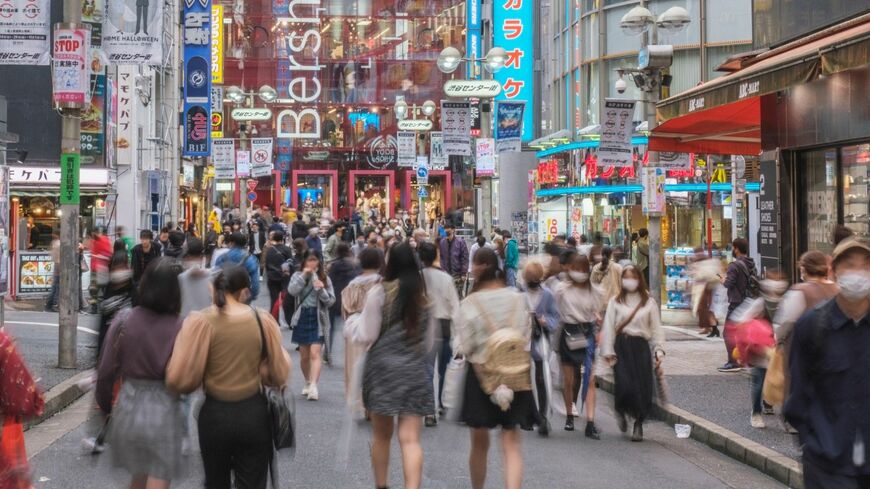 新型コロナ感染者の急激な増加が止まらない（写真：イデア／PIXTA）この記事の画像を見る(◯枚)