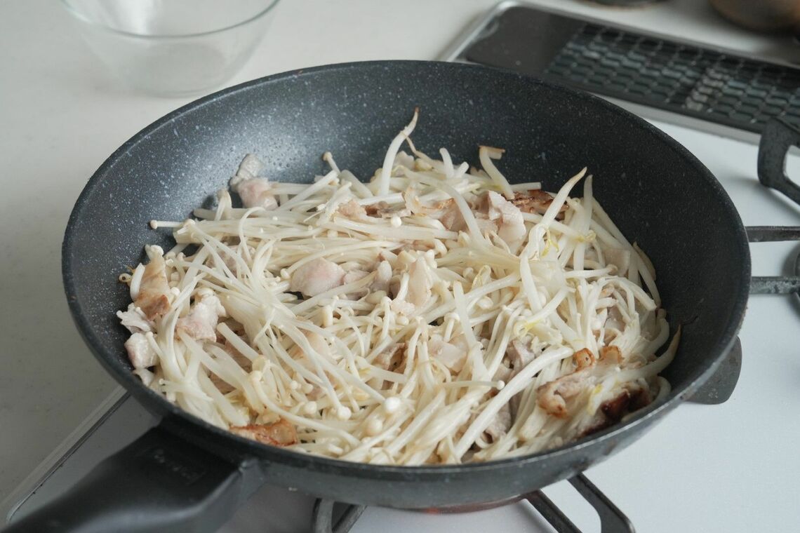 豚肉の焦げ目がおいしさになります