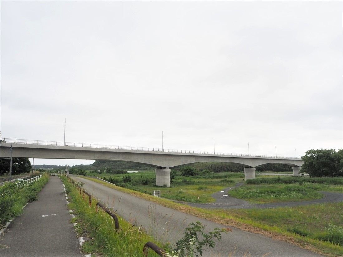 全長約640mの鬼怒川橋梁（記者撮影）