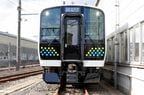 真正面から見たE131系
