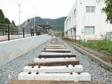 線路を敷く前の立野駅（熊本方面のりば）＝2018年4月（記者撮影）