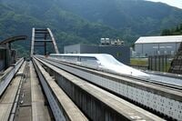 ＪＲ東海とＪＲ北海道を分析する