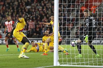 Two late goals see Southampton overturn Palace