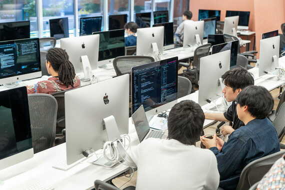 42 Tokyoでは学生同士で学び合う