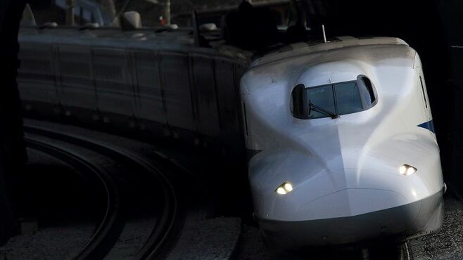 コロナで経営危機の鉄道､現行法で救済可能か