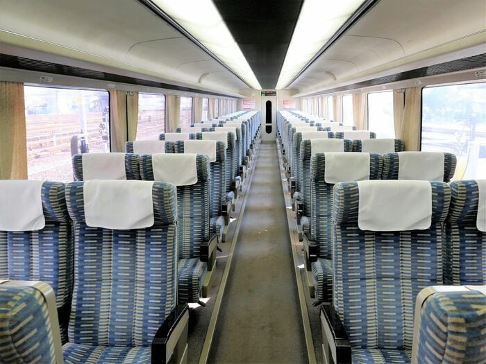 青が基調の座席