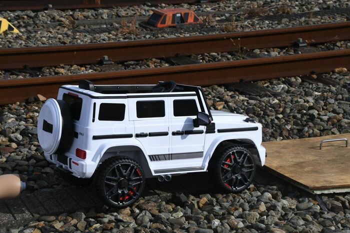 試験に使われた自動車のおもちゃ