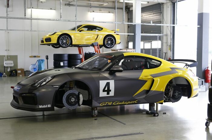 ポルシェ ケイマン GT4 クラブスポーツMR｜Porsche Cayman GT4 Clubsport MR