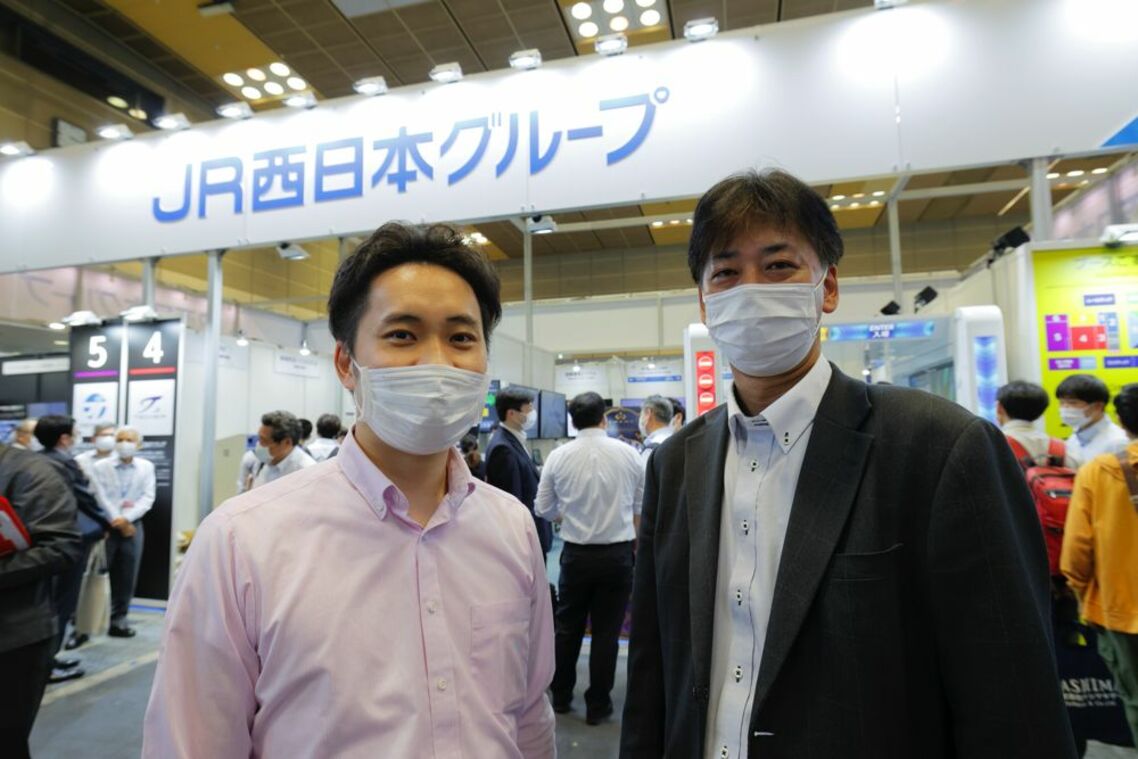 JR西日本イノベーション本部の豊島氏（左）と