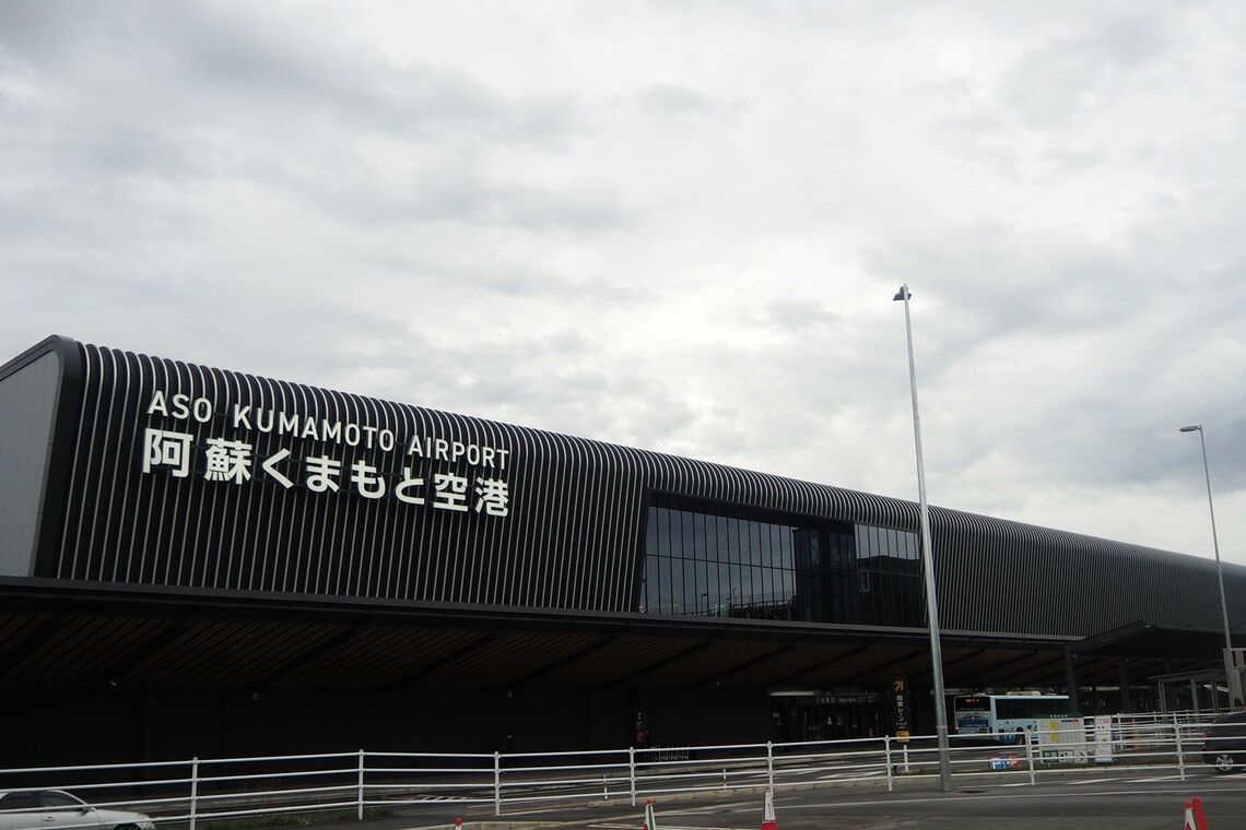 熊本県・阿蘇くまもと空港もクルマで訪れる人が多い空港のひとつ（筆者撮影）