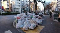 ごみの無法地帯｢新宿二丁目｣を変えた男性の闘い 洗濯機が不法投棄､山積みになったごみ…