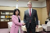 ダボスでの｢叱責｣から始まった日米の火種､ベッセント米財務長官が日本に迫る経済政策の転換と市場に漂う緊迫の正体