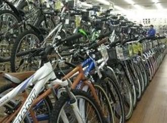 広がる自転車通勤、環境と健康に貢献だが意外なリスクも潜む