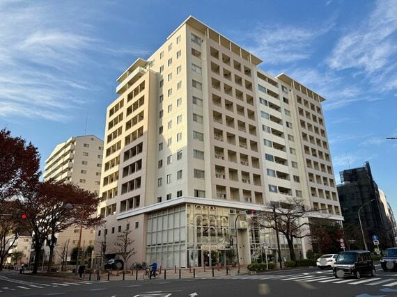 マンションに建て替えられた7番街