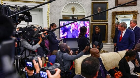 トランプ大統領 白人迫害映像