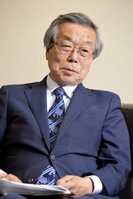小島明／元日本経済新聞社専務・論説主幹。著書に『調整の時代』、『日本経済はどこへ行くのか』などがある（撮影：梅谷秀司）