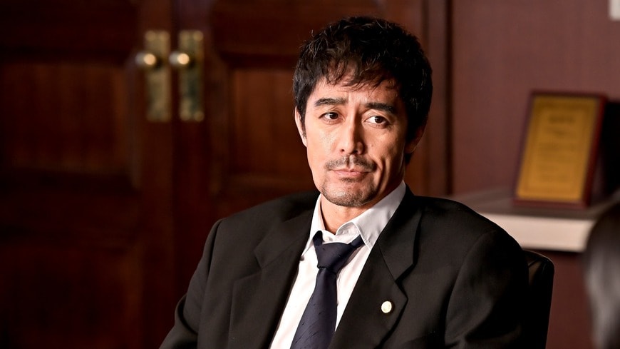 模試で合格の見込みがないと判断された者は専科をやめなければいけないという高いハードルを課した『ドラゴン桜』主人公の桜木建二（阿部寛）（写真：©︎TBS）