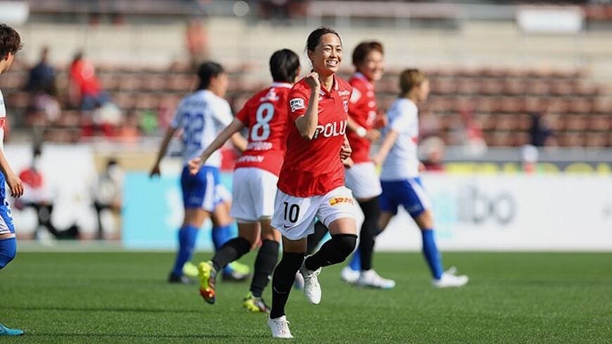 2022－2023シーズンには、女子のプロサッカーリーグ・WEリーグで所属する浦和レッズレディースを優勝へけん引。『2022-23 WEリーグアウォーズ』ではMVPに選ばれた（写真：(C)URAWA REDS）