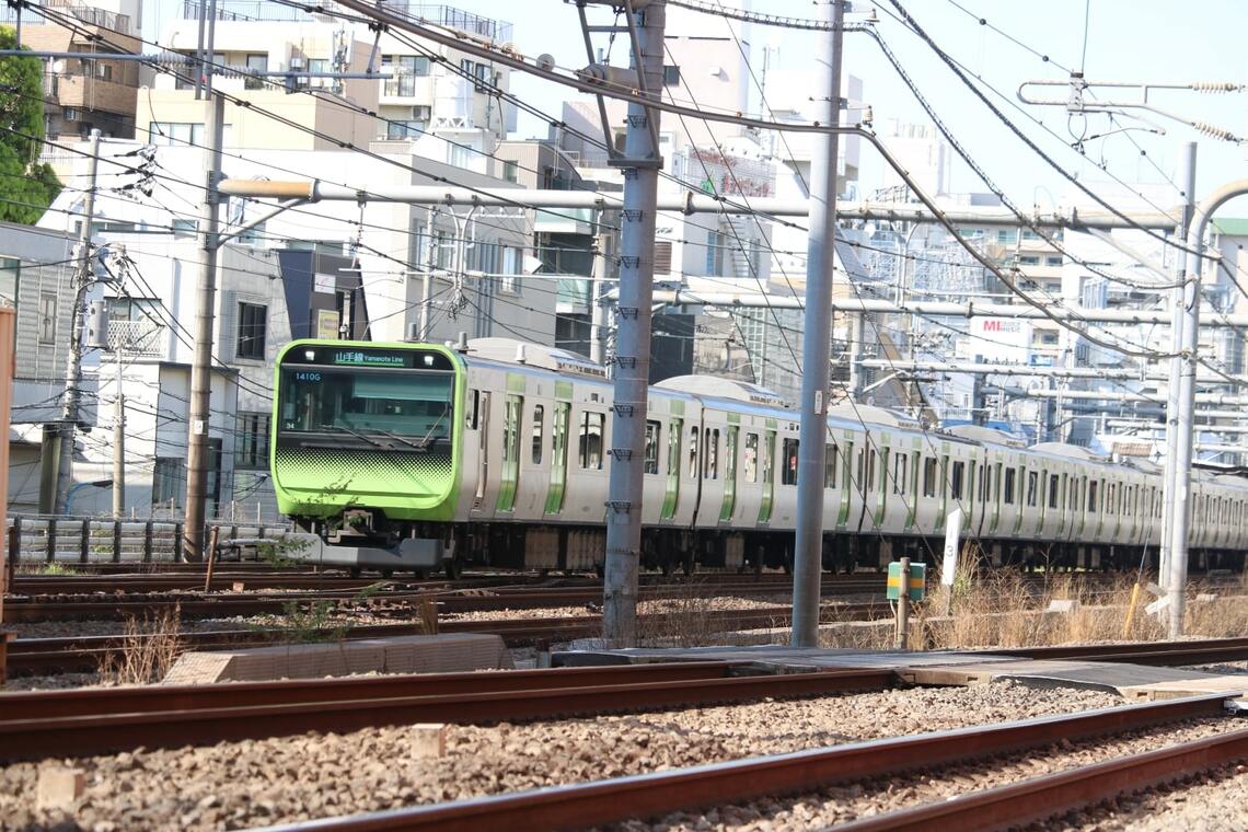 高田馬場駅付近の山手線