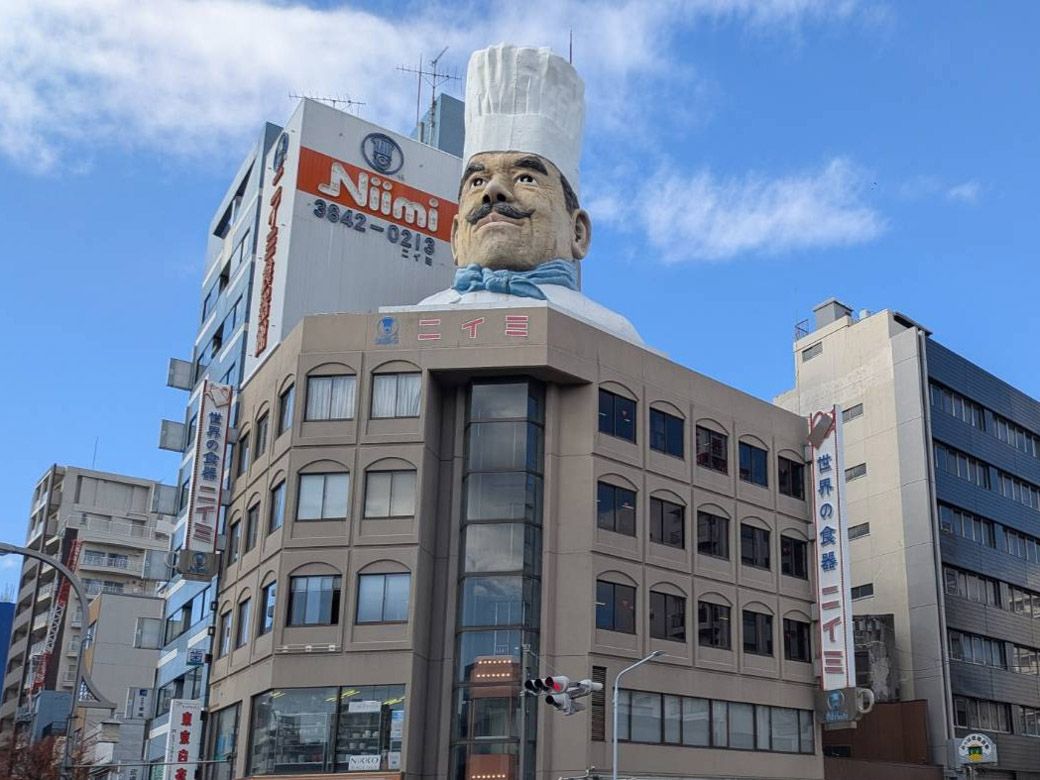 合羽橋のジャンボコック像