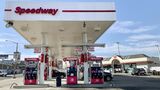 セブン＆アイが買収するコンビニ併設型ガソリンスタンド「スピードウェイ」（写真：共同通信）