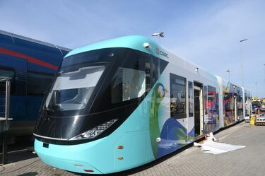 ベール脱いだ､三菱重工｢新交通システム｣実力は? 架線レスでコスト大幅