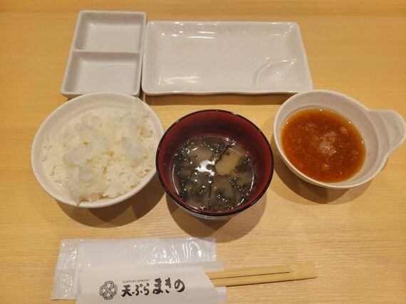 ごはん、味噌汁、てんつゆ