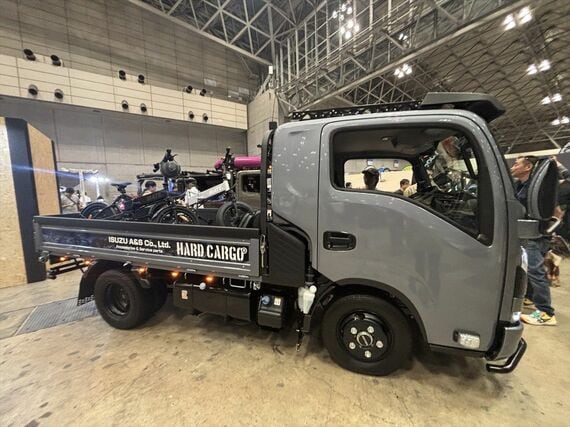 キャビン後方が延長・拡大されている「エルフ ミオ スペースキャブ」のベース車両(写真:いすゞ自動車)