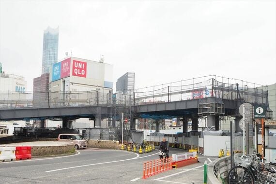 新宿駅西口 仮設構台