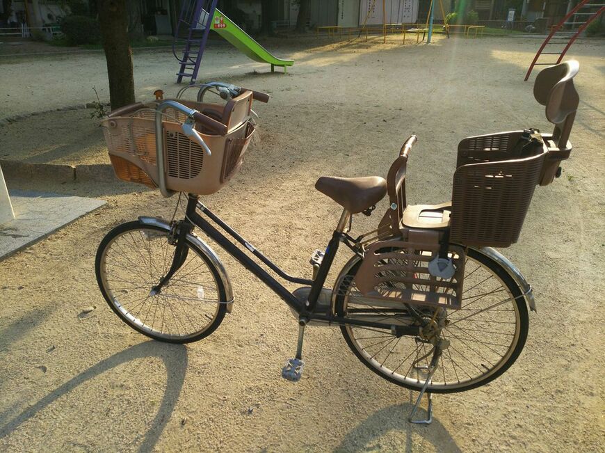 転倒したときの二輪自転車（写真：筆者撮影）