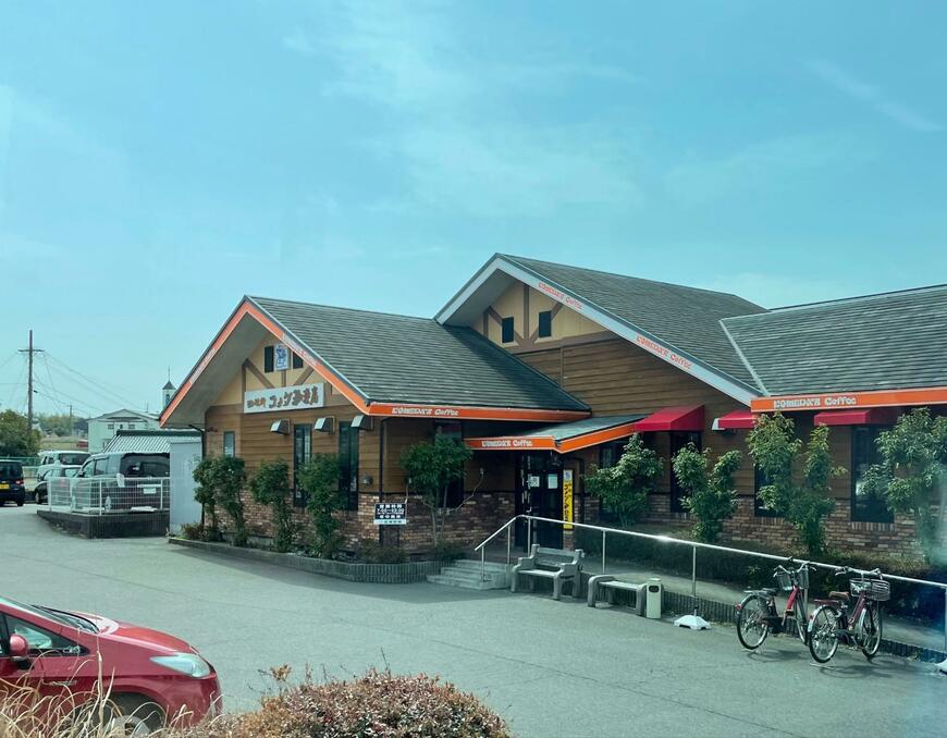 コメダ珈琲の外観