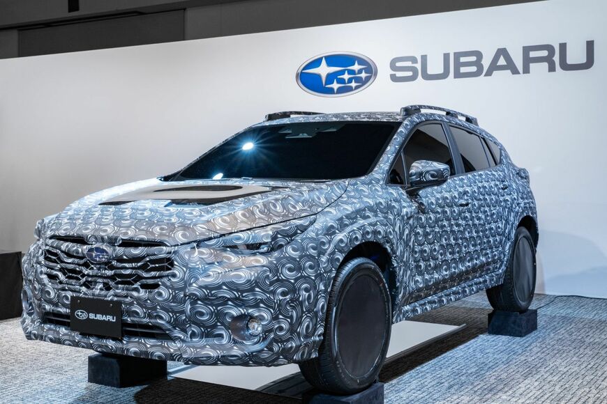 スバルは次世代ハイブリッドシステムを搭載したクロストレックのプロトタイプを展示した（写真：トヨタ自動車）