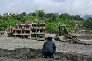 ネパール･中国国境の洪水､行方不明者が4800人に急増…救助隊は孤立した地域への到達に難航