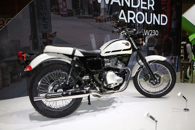 カワサキモータースが発表したW230（筆者撮影）