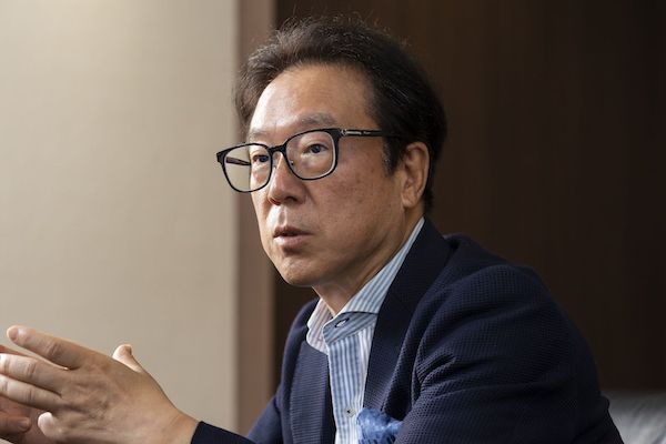 平田竹男／1960年大阪生まれ。早稲田大学大学院スポーツ科学研究科教授。早稲田大学資源戦略研究所所長。（当時）通商産業省（現・経済産業省）、日本サッカー協会専務理事などを経て現職。著書に『スポーツビジネス 最強の教科書』等。（撮影：今井康一）