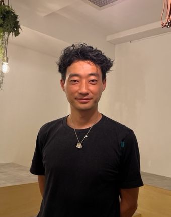 大阪のNPO法人「D×P（ディーピー）」の今井紀明理事長。これまでも全国の若者たちに「つながりの場」を提供してきた（筆者撮影）