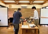 コワーキングスペースで行ったコーヒー焙煎会の風景（写真提供／ホシノマチ団地）