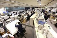 緻密ダイヤを制御､新幹線総合指令所の秘密 東海道新幹線の運行システムは進化を続けている