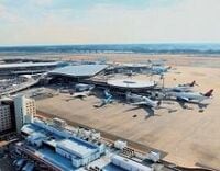 成田と羽田の空港間競争、格安エアライン就航を促す