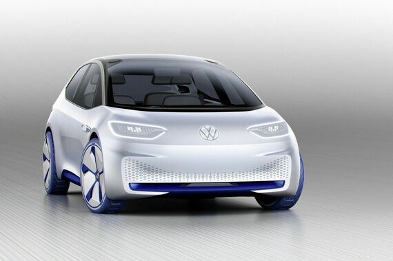 その後に市販されるI.D.シリーズを示唆するデザインで登場した「I.D.Concept」（写真：Volkswagen）