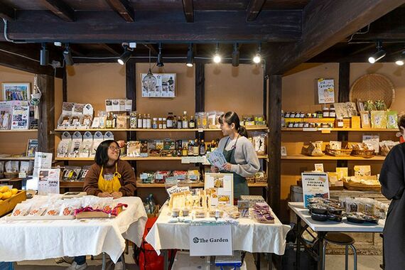 「火曜マルシェ」の会場の一つ「室積市場ん」