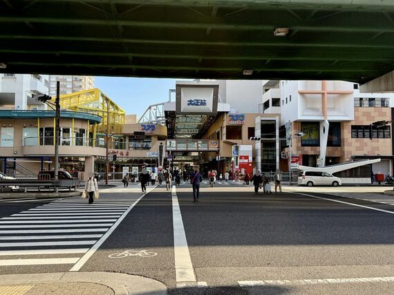 国道2号とその先にある「アスタくにづか」