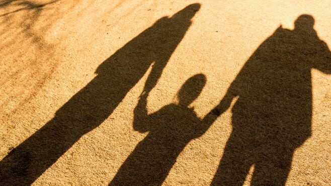 毒親に育てられた人が｢毒親｣になってしまう背景