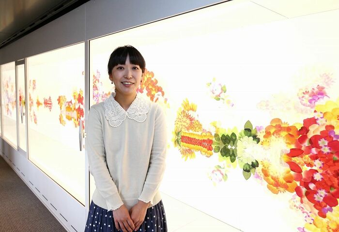15号車のアートを制作した荒神明香さん