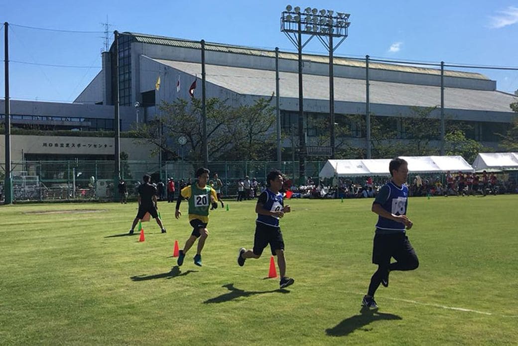 地域のスポーツイベントの様子。高齢になった日本人の住人に代わって中国や韓国など、外国籍の人たちが出場することも多い（画像提供／芝園かけはしプロジェクト）