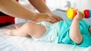 フランスは｢使用済みオムツ｣を持ち帰らない 日本の保育園とは何が違うのか
