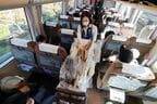 ツアーでは車内販売も。岡山エリアを走る観光列車「ラ・マ
