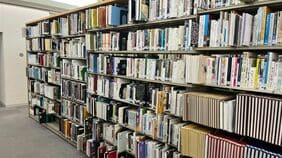 NHK『税金で買った本』のモデルとなった《全国2位の大学図書館》が話題…日本中に"すごい図書館"が増殖中のなぜ
